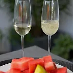 Astarte, Apartman Zára