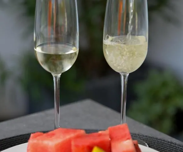 Astarte, 아파트 자다르