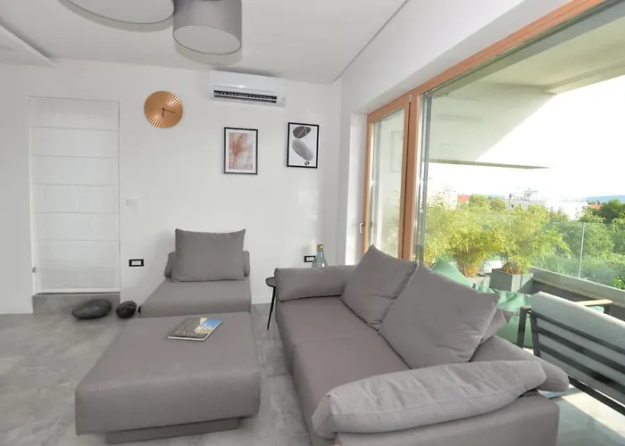 아파트 Astarte, *