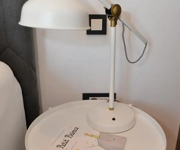 Astarte, 아파트 자다르